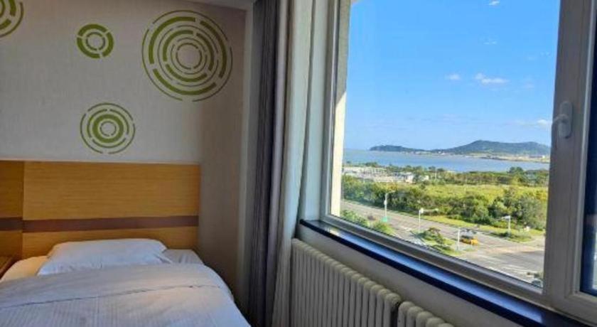 Greentree Inn Weihai Rongcheng Haoyunjiao Tourist Resort Exterior foto